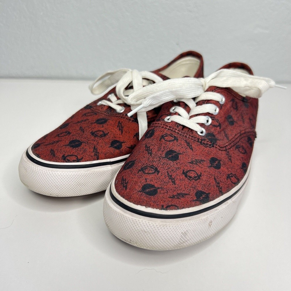 THE FLASH Red Canvas Classic Sneakers Tennis Shoes DC Comics Womens Size 9.5
